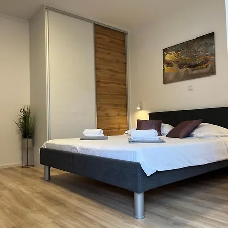 Apartmani Ivelic Supetar Exterior photo