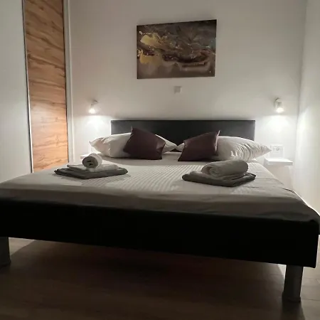 Apartmani Ivelic Supetar Exterior photo