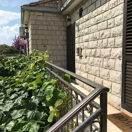 Apartmani Ivelic Supetar Exterior photo