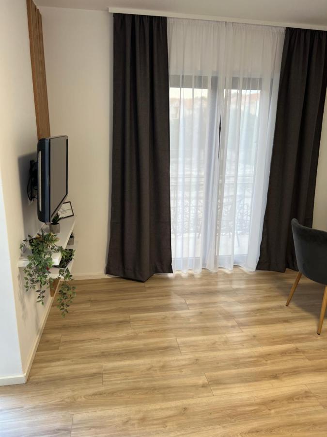 Ivelic Apartment *