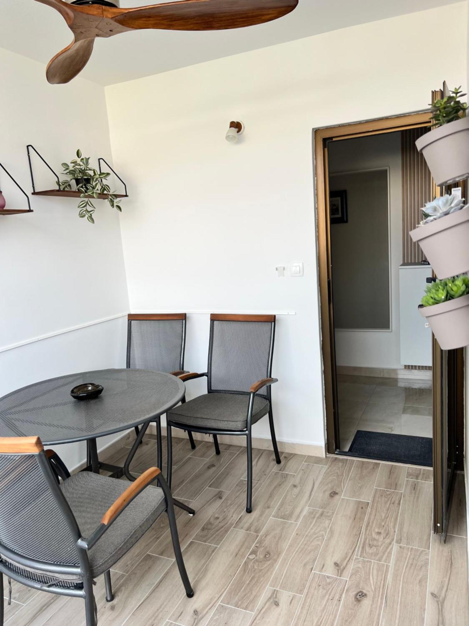 Ivelic Apartment *
